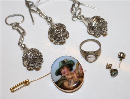 Porcelain brooch in 9ct gold mount, filigree cameo ring, 3 Eastern white metal ornamental mounts & pair silver stone-set stud earrings